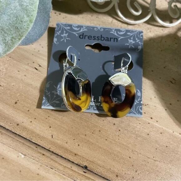 DressBarn Earrings New Tortoise Shell Resin Beige Silver-Tone Dangle Drop - Picture 1 of 8